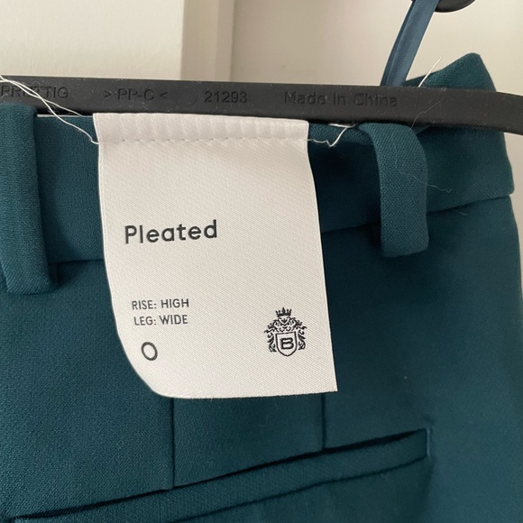 Aritzia Babaton pleated high rise wide leg size 0 - Picture 5 of 5